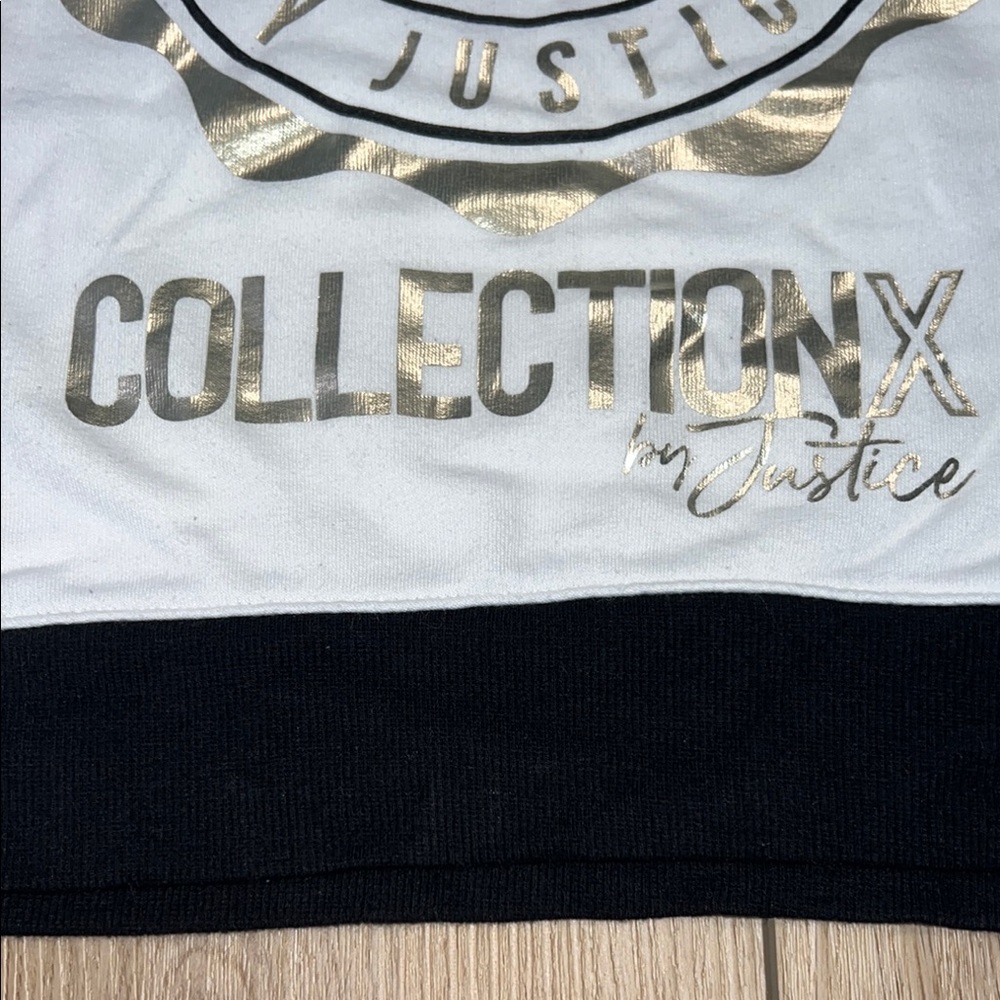 🛍️ 3 for $25 🛍️ - Justice - Stylish White and Black Hoodie with Gold Crest - Picture 4 of 5